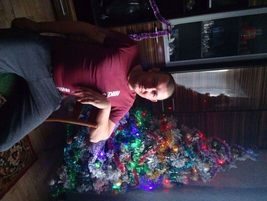  ,   Leonig, 40 ,   ,   