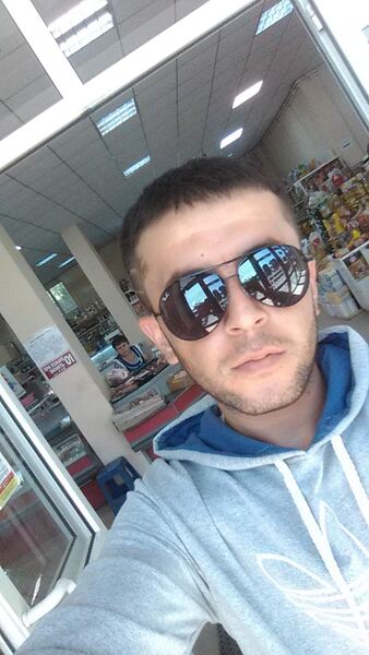  ,   Iskandar, 35 ,  