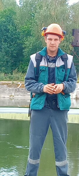  ,   Anton, 35 ,   ,   , c 