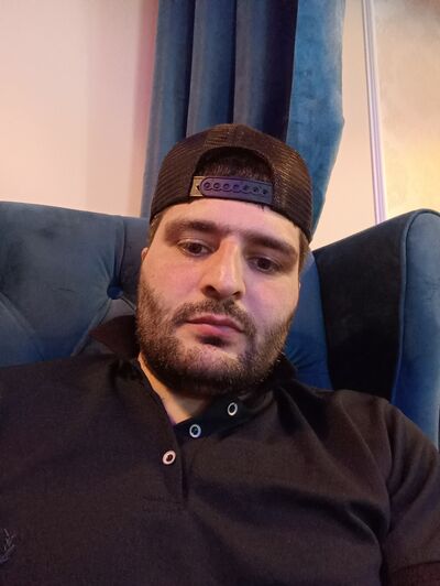  ,   Ali, 34 ,   ,   