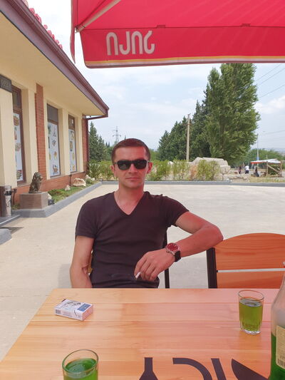 ,   Davida, 39 ,   ,   , c 