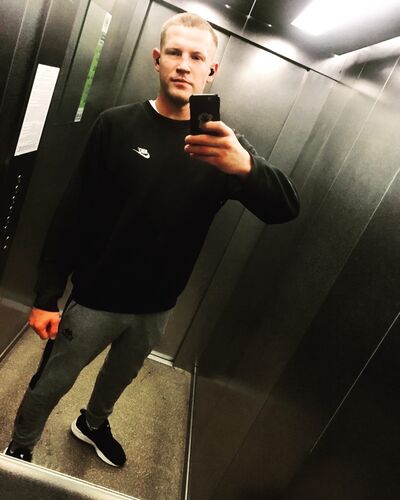  -,   Patrik, 33 ,   ,   