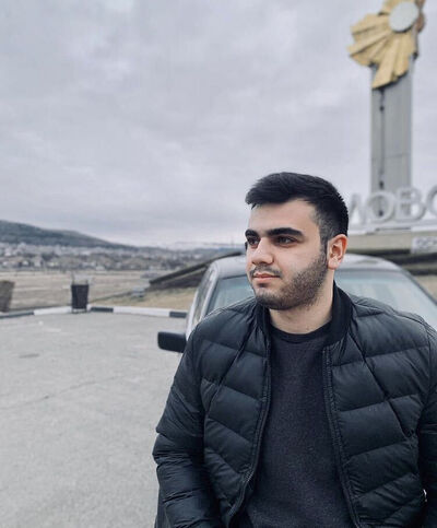  ,   Artur, 25 ,   ,   