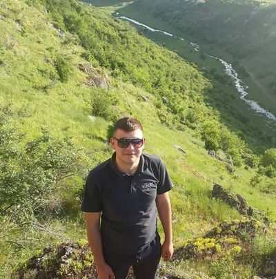  ,   Alex, 27 ,  