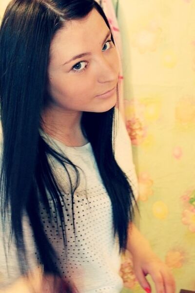  ,   Elena, 30 ,   