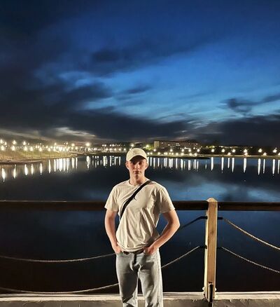  ,   Vlad, 21 ,   ,   