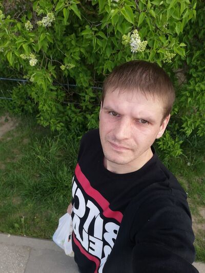  -,   Yauheni, 42 ,   ,   , c 