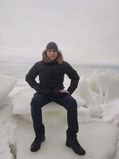  ,   Alex, 42 ,   ,   