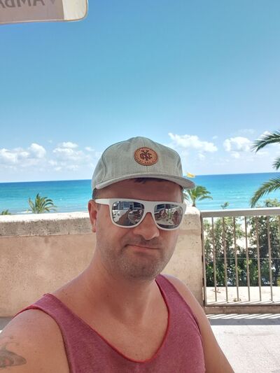  Acala del Rio,   , 42 ,   ,   , c 