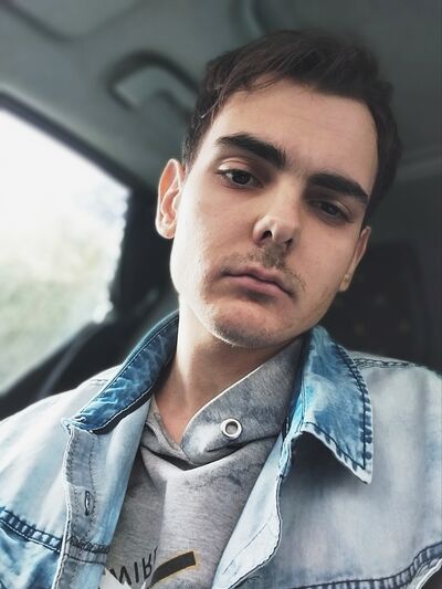  ,   Vlad, 21 ,   ,   