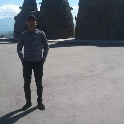  ,   Armen, 36 ,   ,   