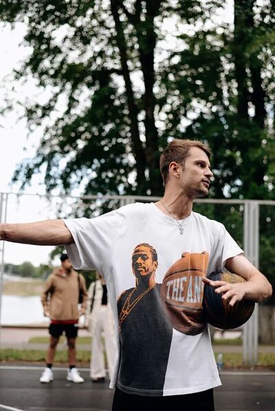  ,   Gleb, 33 ,   ,   