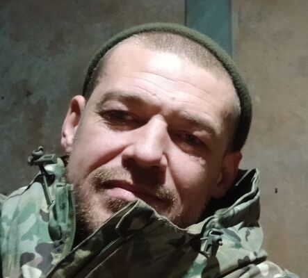  ,   Aleks, 42 ,   ,   