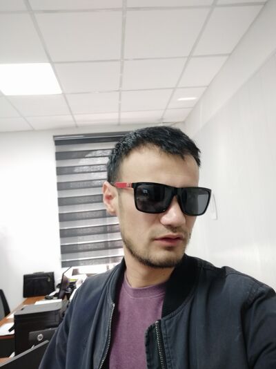  ,   Doniyor, 32 ,   ,   