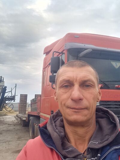  ,   Aleksandr, 54 ,   c 