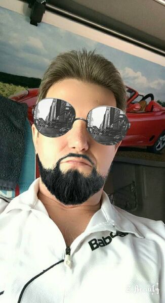  ,   Nik, 64 ,   
