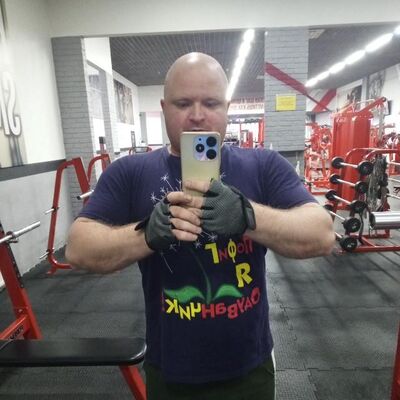  ,   Maxim, 36 ,   ,   , c 