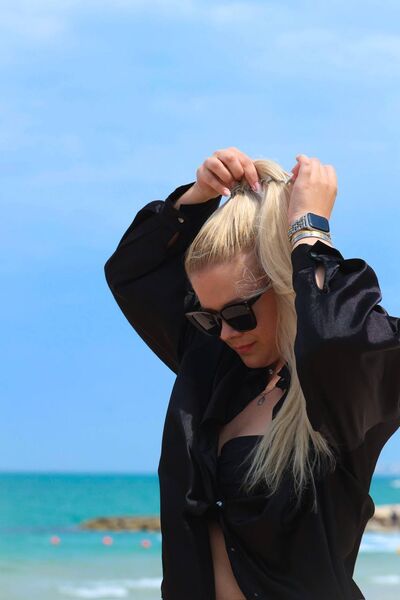 ,   Anastasiya, 32 ,   c 
