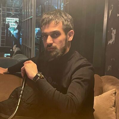  ,   Ali, 32 ,   ,   