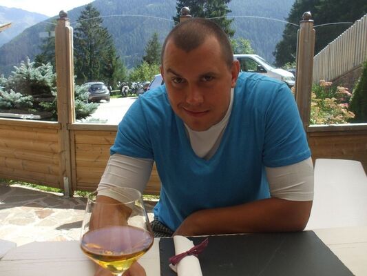  ,   Ali, 34 ,   