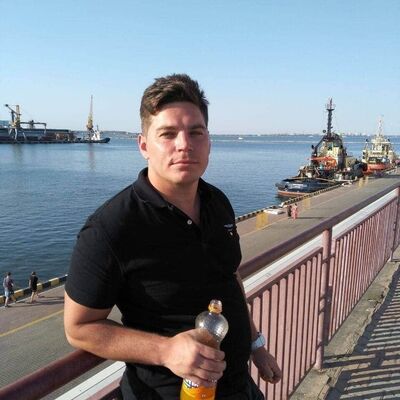  ,   Alex, 33 ,   ,   , c 