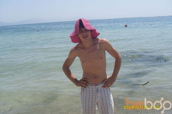  ,   Edgar, 35 ,   