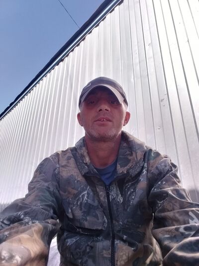  ,   Farhod, 47 ,  