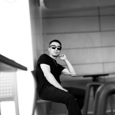   ,   Zhonik, 35 ,   ,   , c 