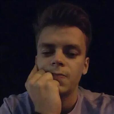  ,   Nik, 37 ,   