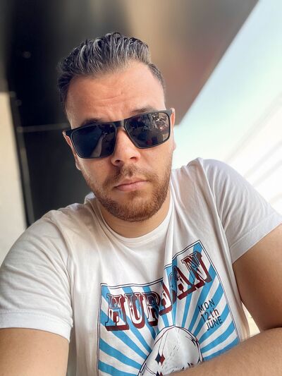  ,   Tato, 33 ,   ,   