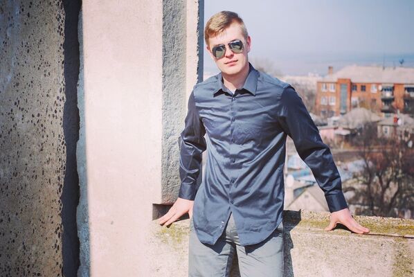  ,   Ruslan, 35 ,   ,   , c , 