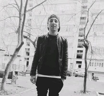  ,   Zaza, 32 ,   ,   , c 