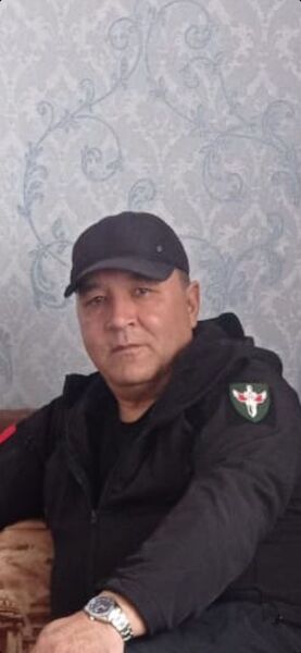  ,   Esmat, 48 ,   ,   