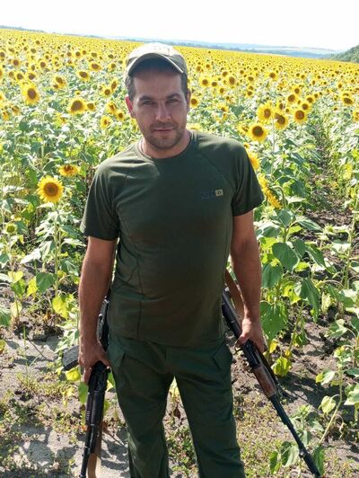  ,   Ruslan, 36 ,   ,   