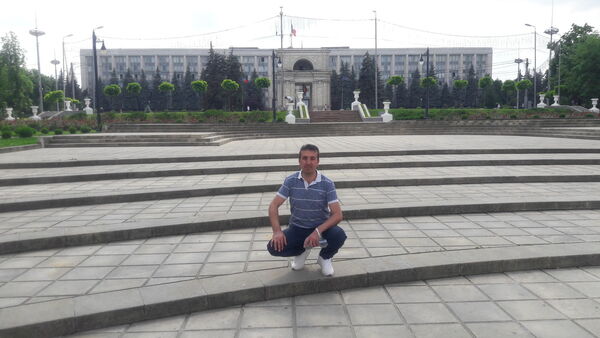  ,   Mutlu, 46 ,   ,   , c 