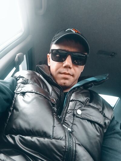  ,   Artemka, 33 ,   ,   