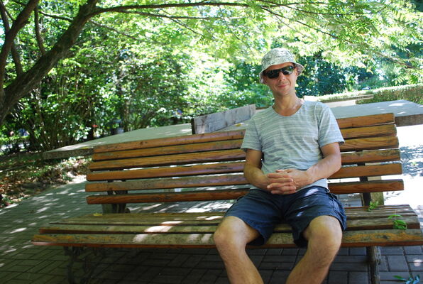  ,   Nik, 42 ,   