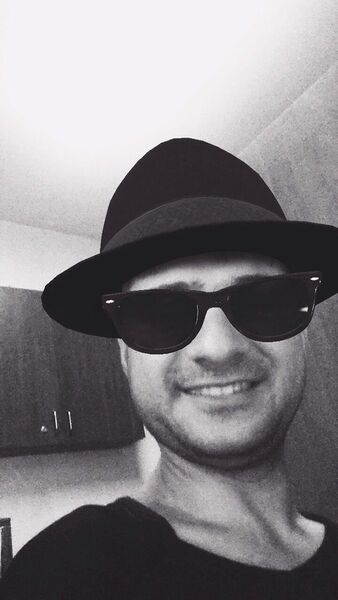  ,   Jon, 39 ,   