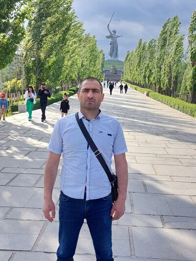  ,   Artur, 44 ,   ,   