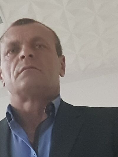  ,   Maks, 51 ,  