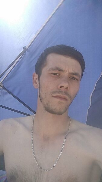  ,   Bek, 33 ,   ,   , c 