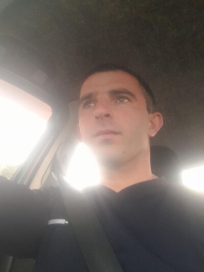  ,   Maxo, 42 ,   ,   