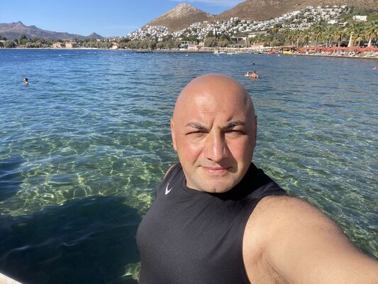 ,   Sami, 44 ,   ,   