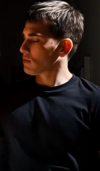 ,   Tim, 24 ,   ,   