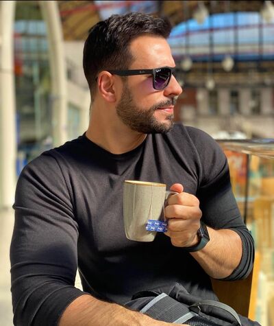  ,   Eric Klaus, 46 ,     , c 