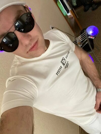  ,   Benni, 31 ,   ,   
