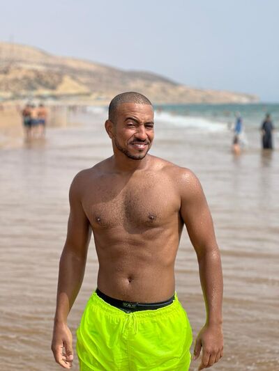  ,   Mimid, 33 ,   ,   , c 