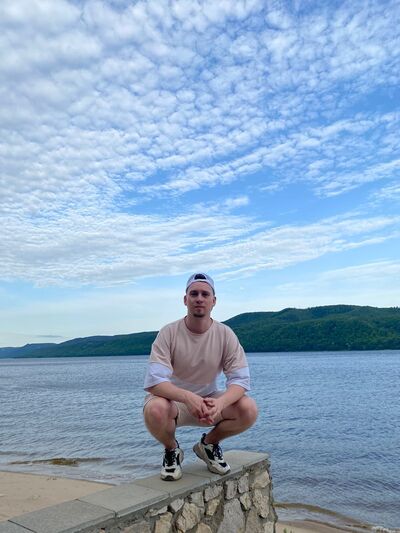 ,   Denis, 28 ,   ,   , c , 