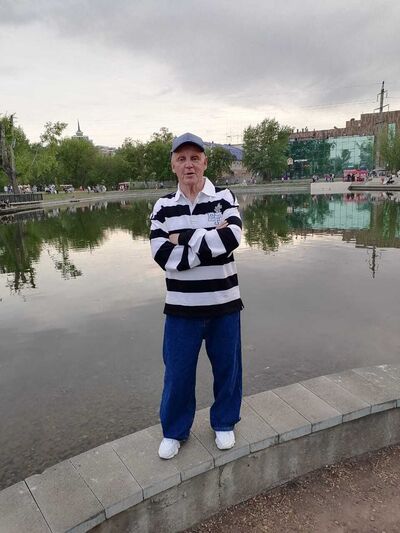  ,   Viktor, 64 ,   