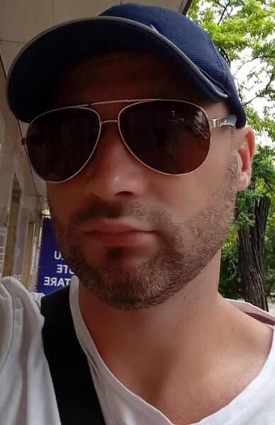  ,   Alex, 36 ,   ,   